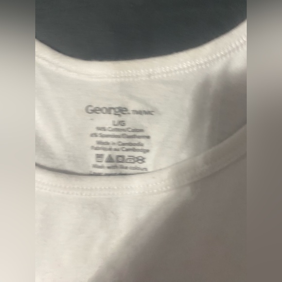 Plain White Tank - Picture 3 of 4